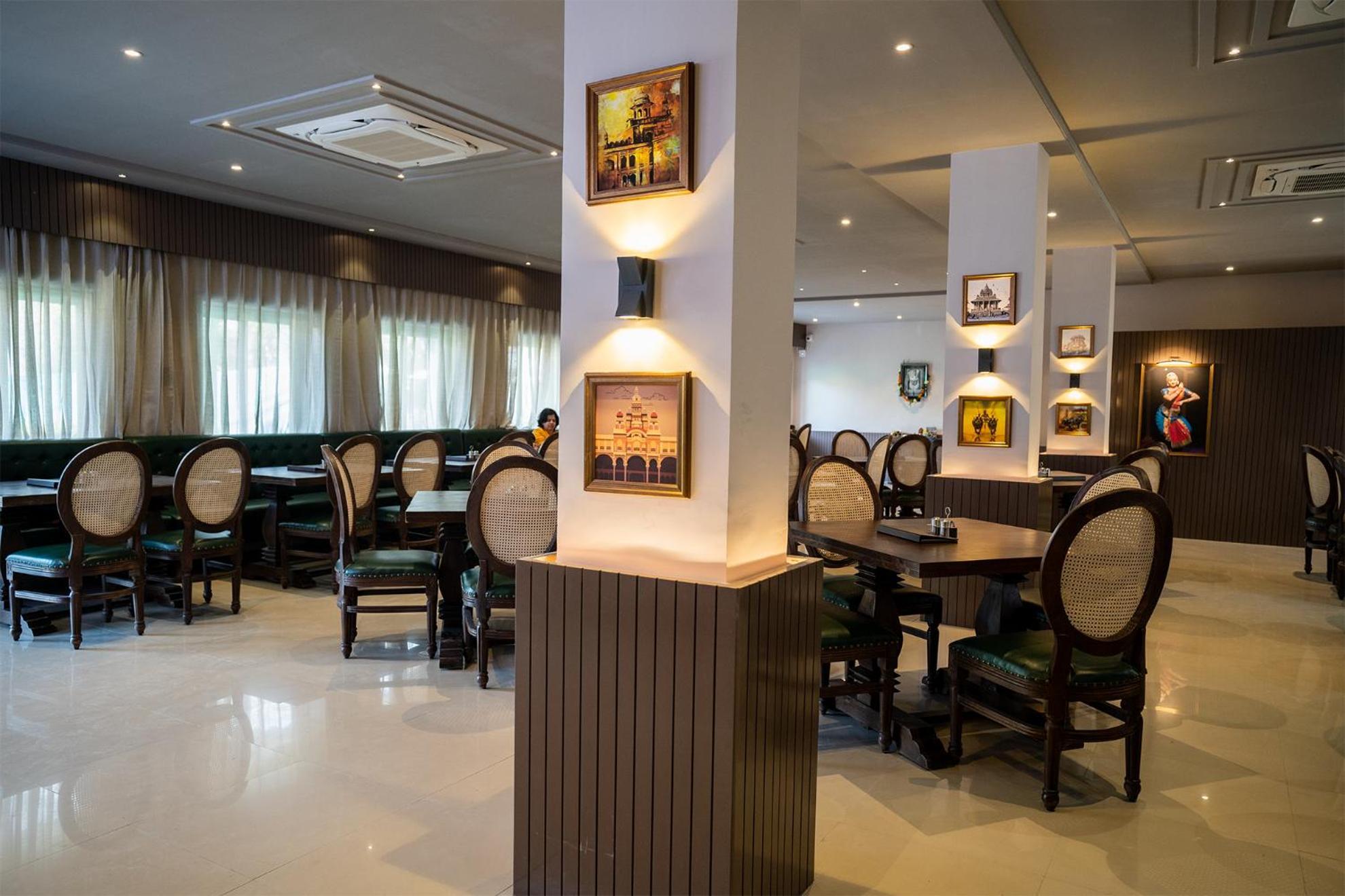 Tiger'S Trail Hotel & Food Court كمبالغره المظهر الخارجي الصورة
