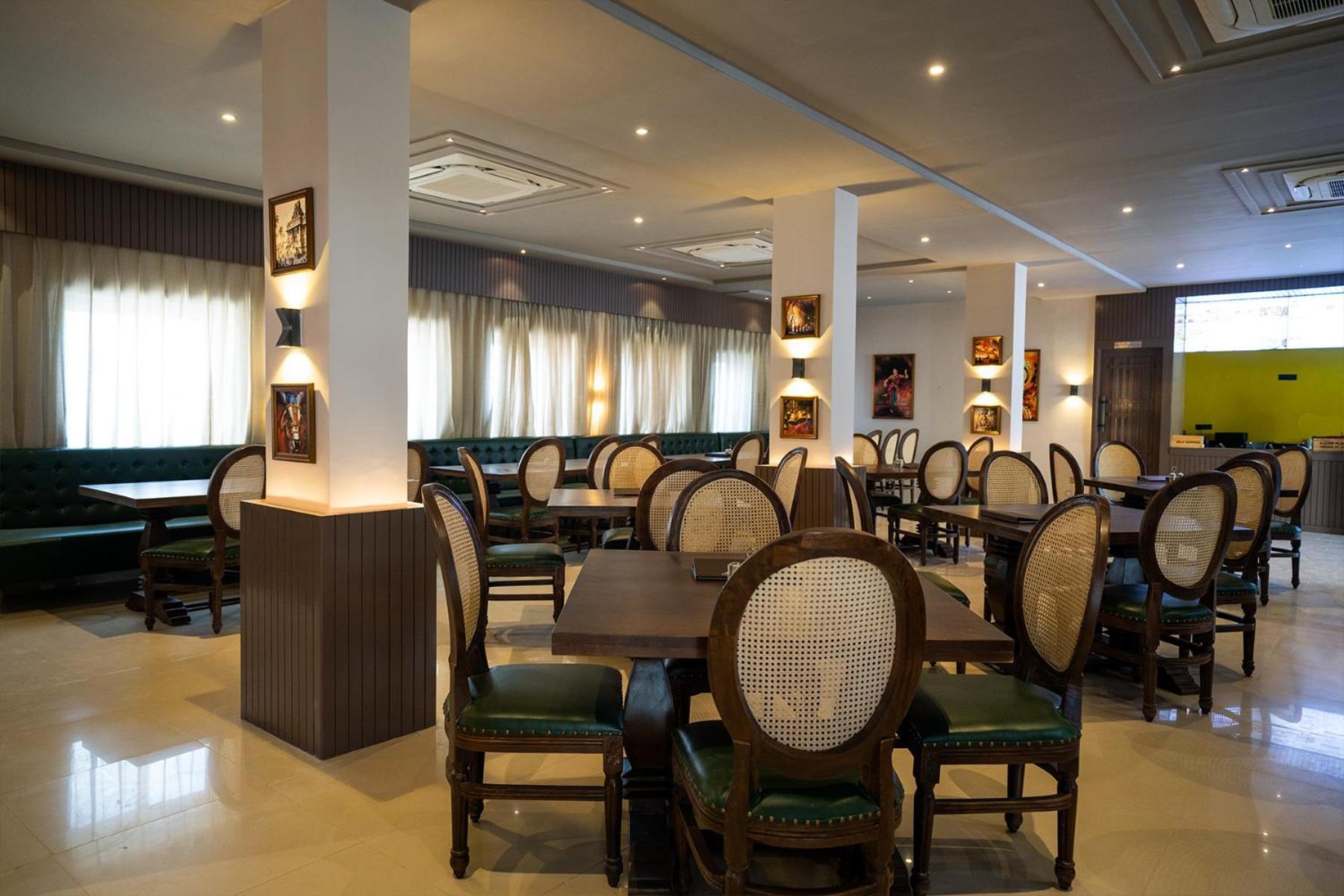 Tiger'S Trail Hotel & Food Court كمبالغره المظهر الخارجي الصورة