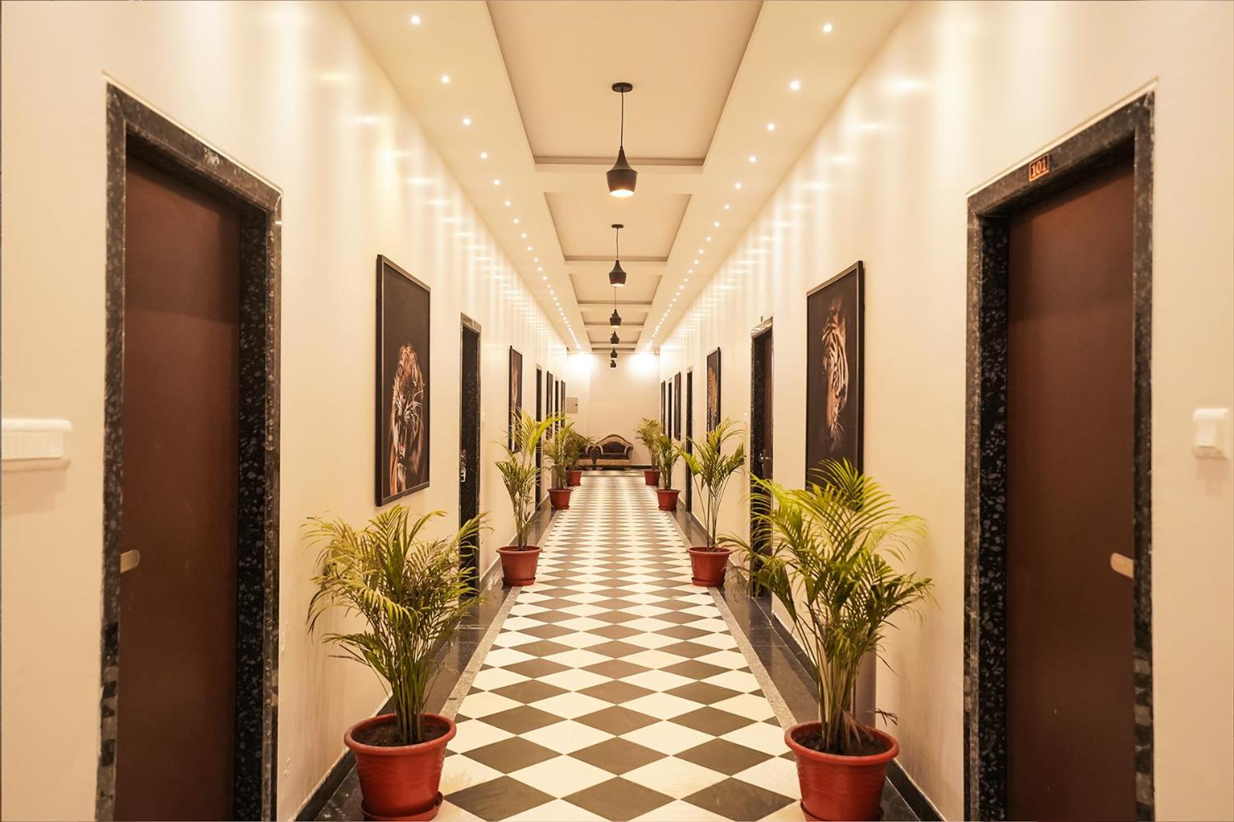Tiger'S Trail Hotel & Food Court كمبالغره المظهر الخارجي الصورة